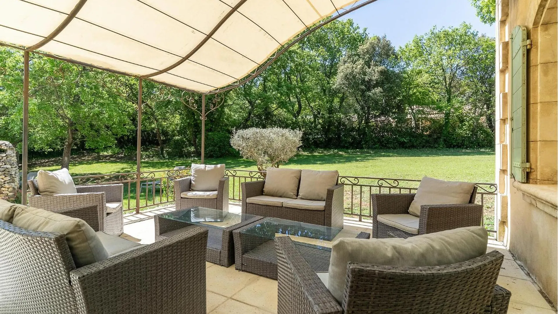 4 Bedroom Pet Friendly Home In Apt 0*,